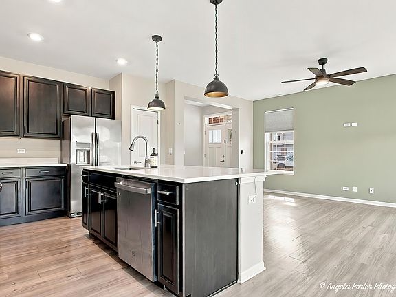 5th image of 1012 Draper Rd