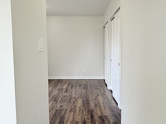 5th image of 225 Queen St #11