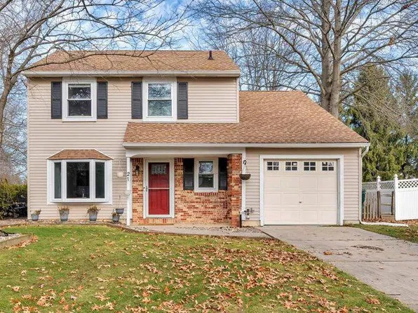 2 Mahogany Ct, Eastampton, NJ 08060