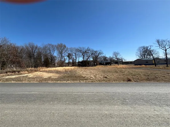 1415 S 4285th Rd, Porum, OK 74455