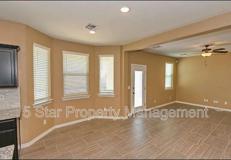 4628 Marisabel Azcarate St — Photo 17