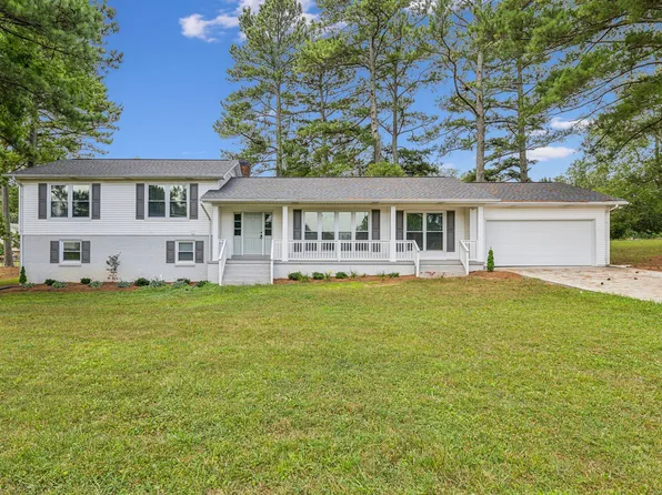 1713 Deer Hollow Dr, Lawrenceburg, TN 38464