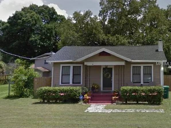 1221 E Giddens Ave, Tampa, FL 33603