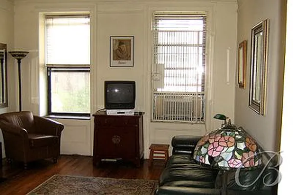 Rented by Bellmarc Realty | media 14