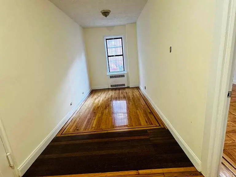 10 Hillside Ave #1R — Photo 9