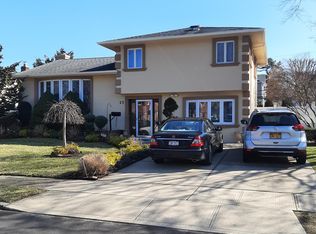 25 Edna Dr, Syosset, NY 11791