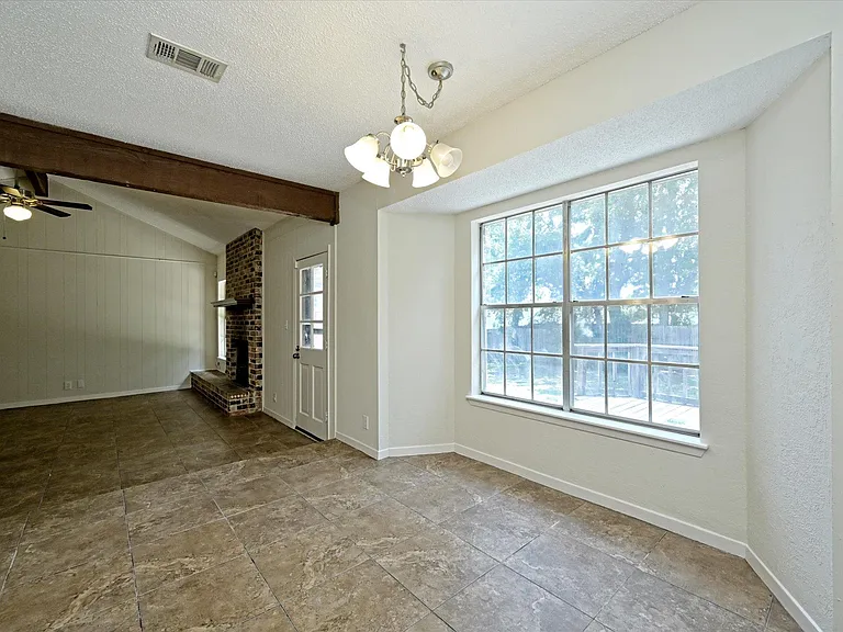 6509 Skycrest Dr — Photo 11