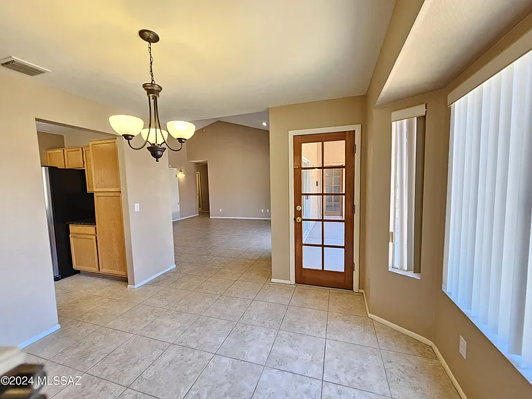 9827 N Stonecreek Pl — Photo 10