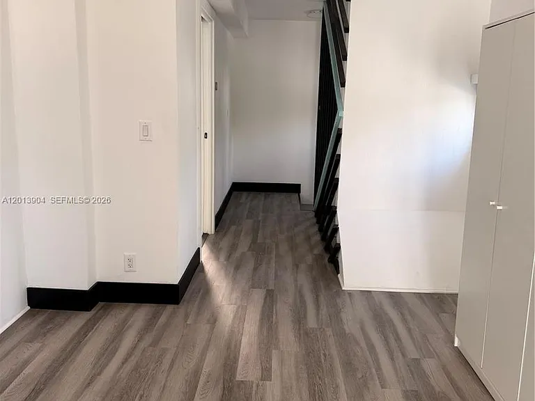 1040 NE 78th Street Rd #1 — Photo 9