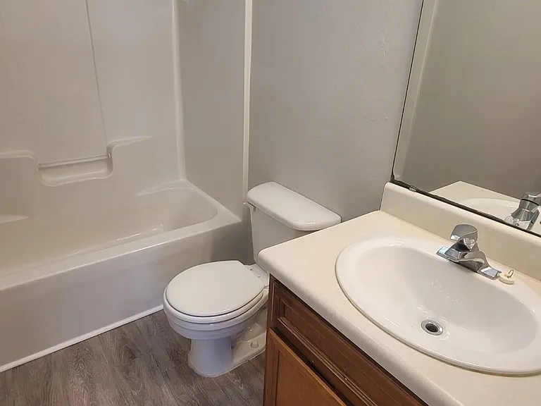 2525 Hartsfield Rd #8 — Photo 11