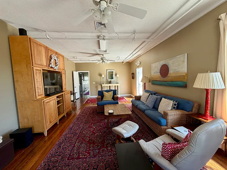 95 Factory Creek Ct #B — Photo 7