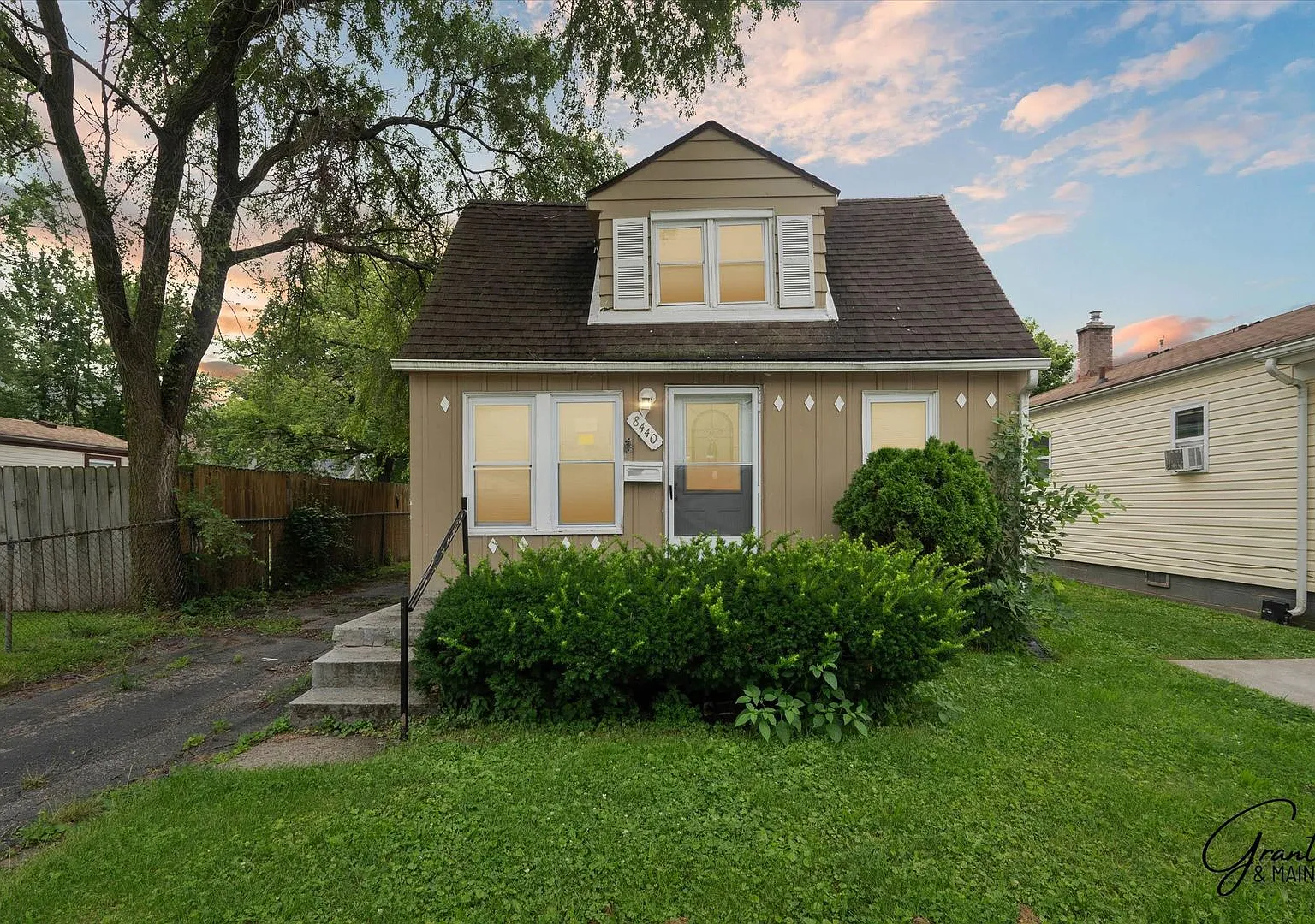 $1,250/month - 3 Bed 1 Bath — Photo 1