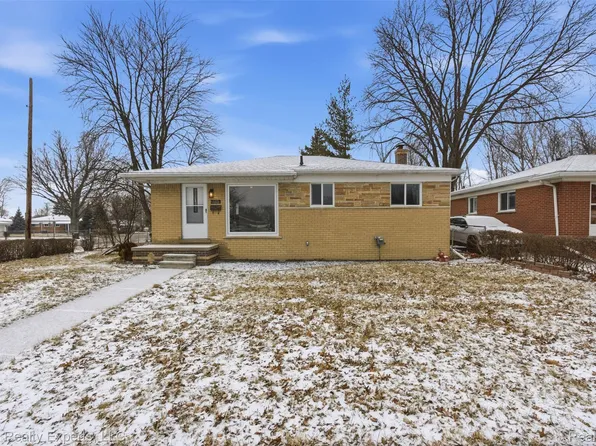 22401 Francis St, Saint Clair Shores, MI 48082