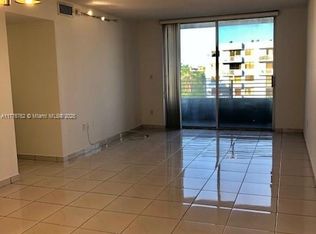 8201 NW 8th St #1-402, Miami, FL 33126