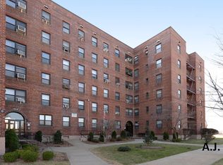 13812 28th Rd APT 3F, Flushing, NY 11354