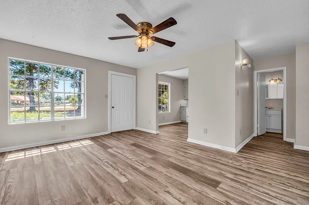 2 bed, 800 sqft, $750 — Photo 4