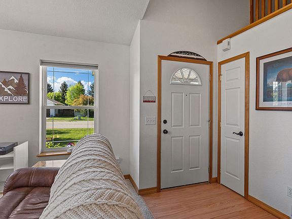 4th image of 11 Bruyer Way