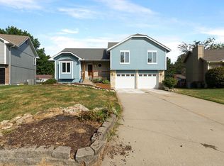 412 SE Nathan Pass, Lees Summit, MO 64063