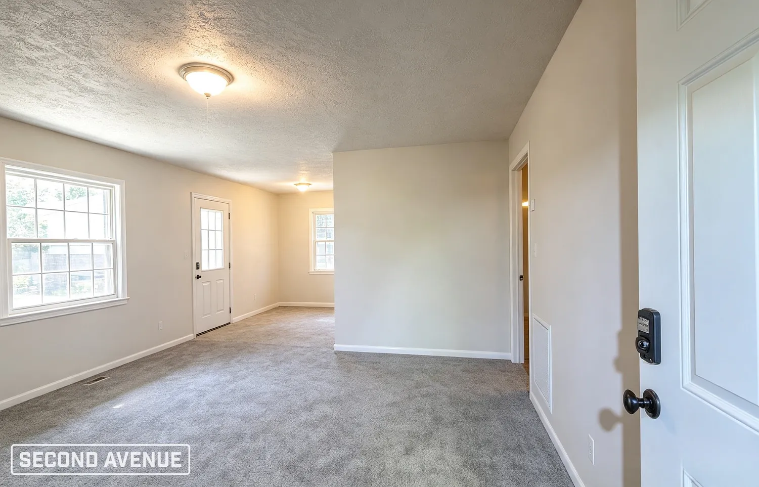 3 bed, 2.0 bath, 1050 sqft, $1,155 — Photo 2