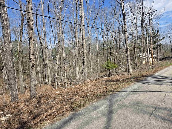 3rd image of L5-B4 Powhatan Dr
