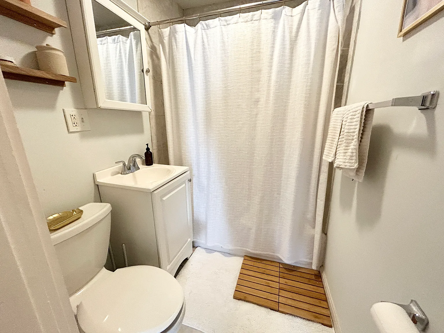 3 bed, 9999 sqft, $3,600 — Photo 2