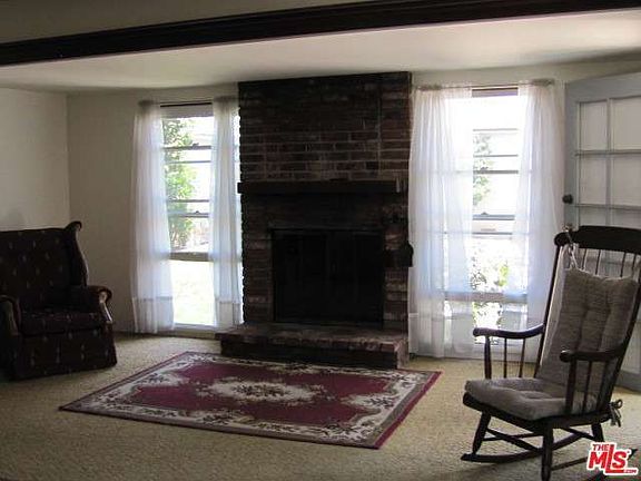 3rd image of 1903 Warwick Ave
