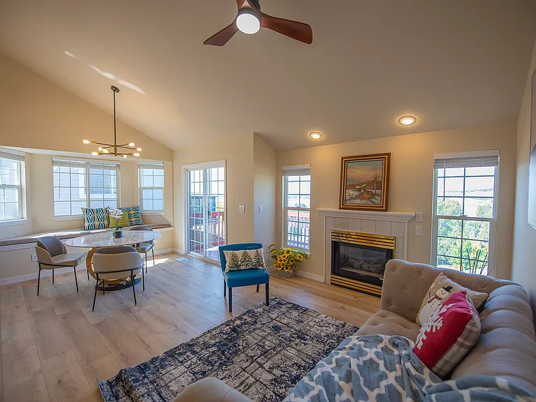 2866 E Eastgate Dr — Photo 25