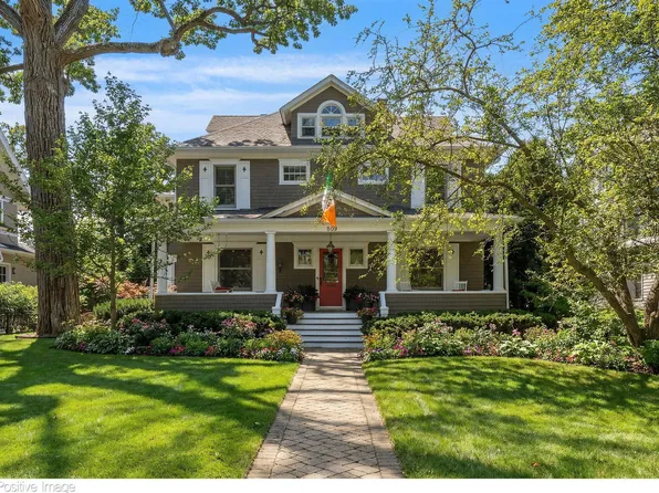 809 Elmwood Ave, Wilmette, IL 60091