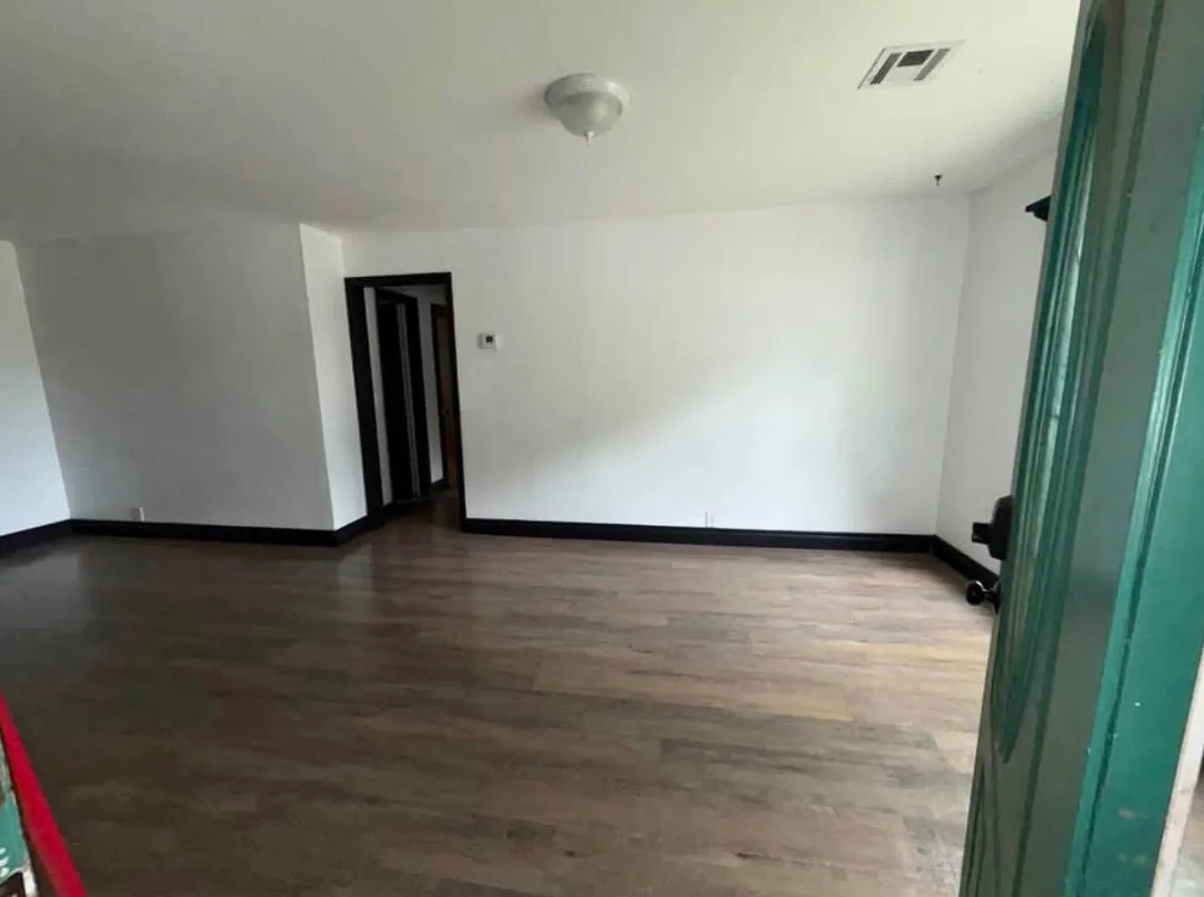 3 bed, 1008 sqft, $1,150 — Photo 3