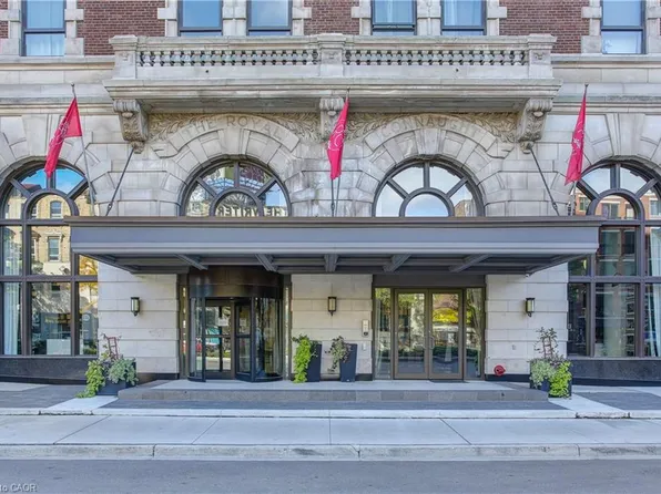 112 King St E #Penthouse 6, Hamilton, ON L8N 1V2