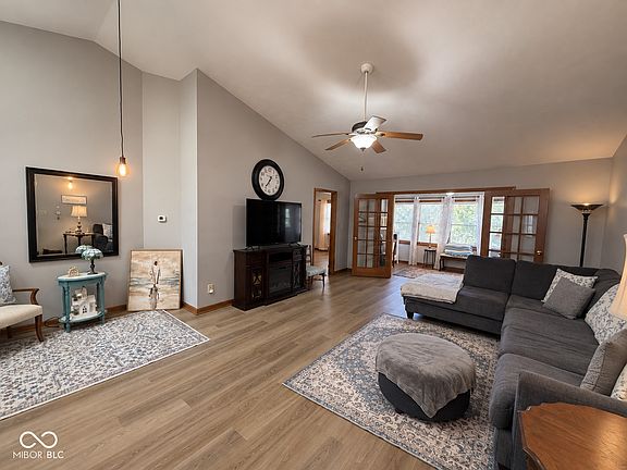 2nd image of 2419 Simpson Ln