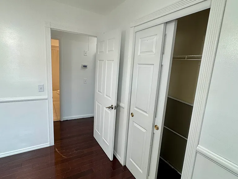 49 Country Dr W — Photo 31