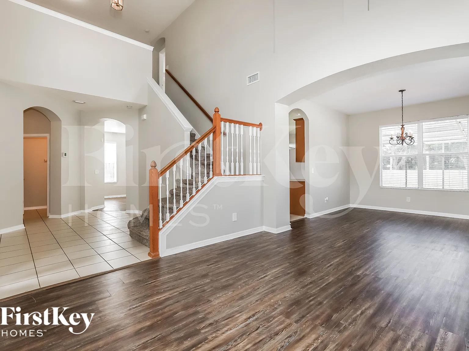 4 bed, 2.5 bath, 2517 sqft, $3,080 — Photo 2