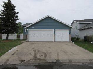 1918 55th Ave S, Fargo, ND 58104