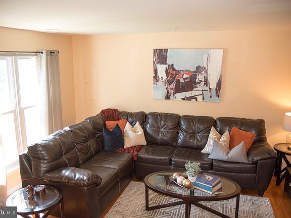 3rd image of 714 Gael Ct