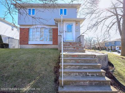 210 Barbara St, Staten Island, NY, 10306