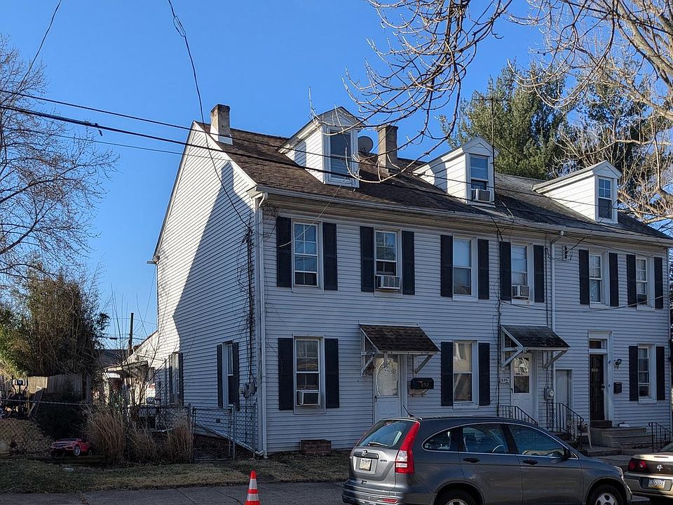 2nd image of 892 Queen St