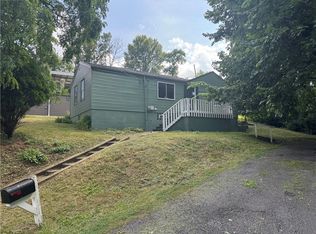 2 Willow St, Mc Kees Rocks, PA 15136