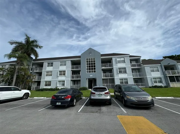 8660 SW 212th St APT 108, Cutler Bay, FL 33189