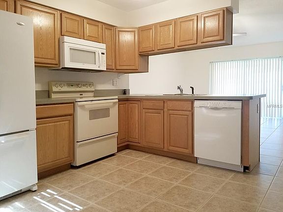 5th image of 1355 Foxboro Dr
