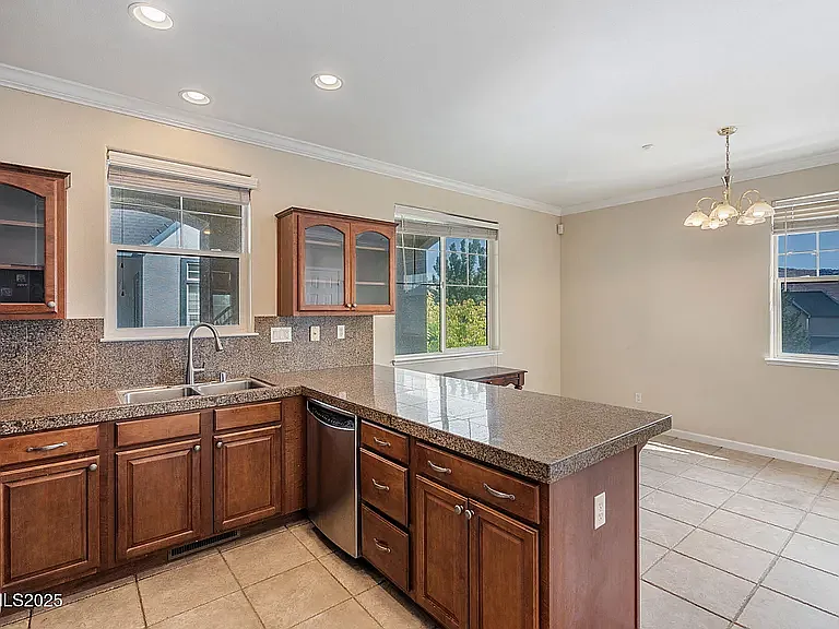 3516 Brassie Dr — Photo 2