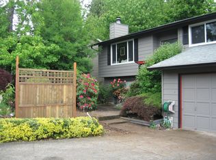 8645 SW Greensward Ln, Tigard, OR 97224