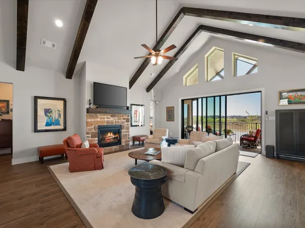 6153 Lucian Dr, North Richland Hills, TX 76182