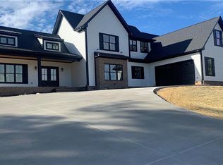 157 Franklin Ln, Taylorsville, NC 28681