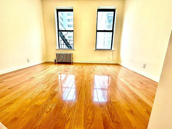 3rd image of 330 E 15th St #51