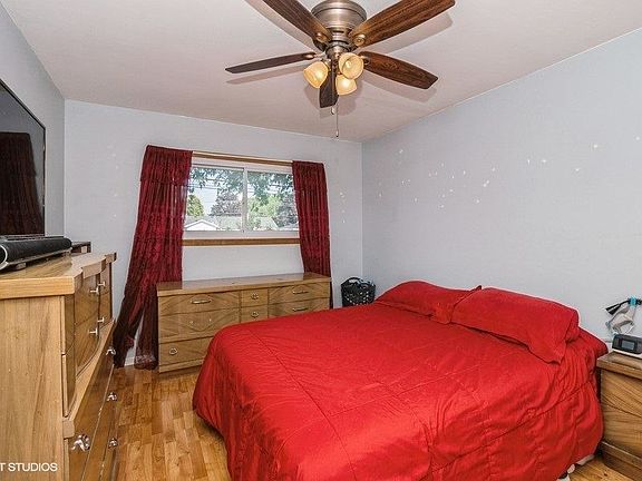 5th image of 8956 S Main St