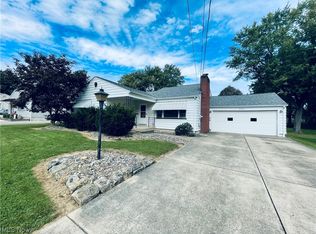 3336 N Wendover Cir, Youngstown, OH