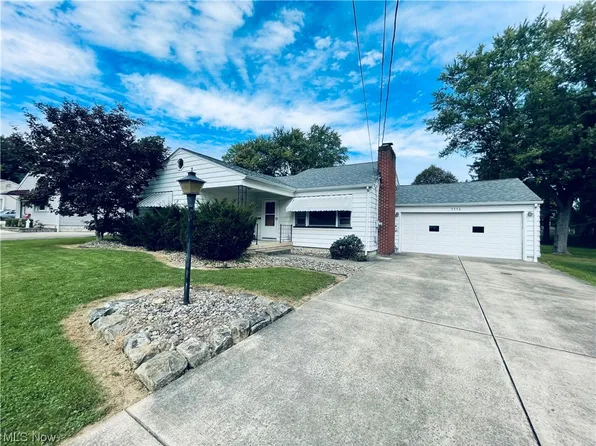 3336 N Wendover Cir, Youngstown, OH 44511