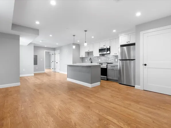 223 Saratoga St #302, Boston, MA 02128