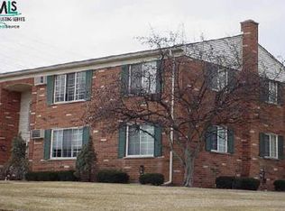 433 Miller Ave, Rochester, MI 48307